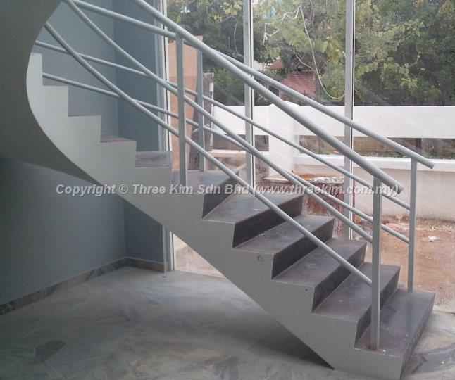 A9R19r5oj9_1p4djvv_bm4