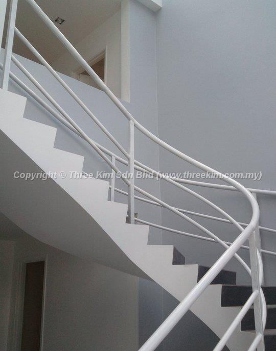 A9R1cpq92k_1p4djvy_bm4