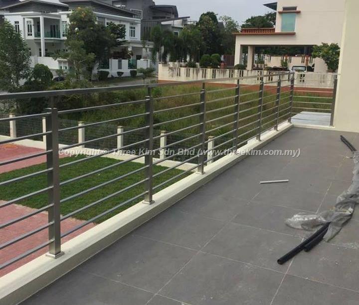 A9R1xdxx18_fcj80l_688